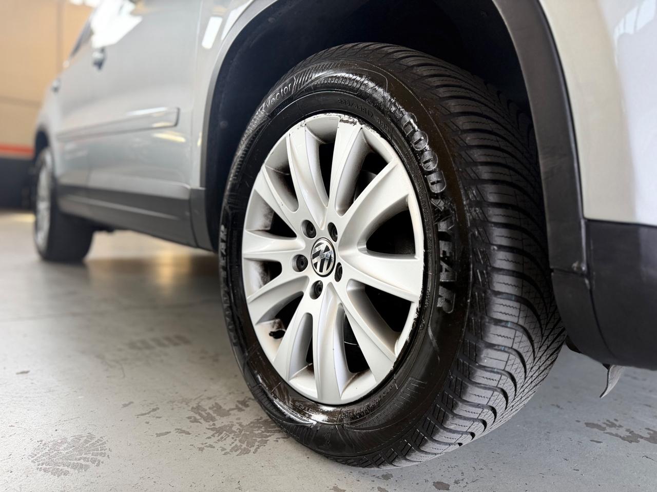 Volkswagen Tiguan 2.0 16V TDI DPF Track & Field (28°)