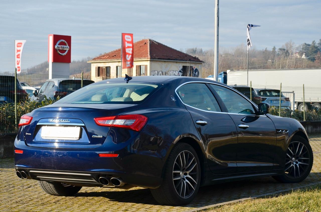 MASERATI GHIBLI 3.0 V6 DS 275cv AUTO, TUTTI SERVICE UFF MASERATI, UFF ITALIANA, 19", NAVI, RETROCAMERA, PERMUTE