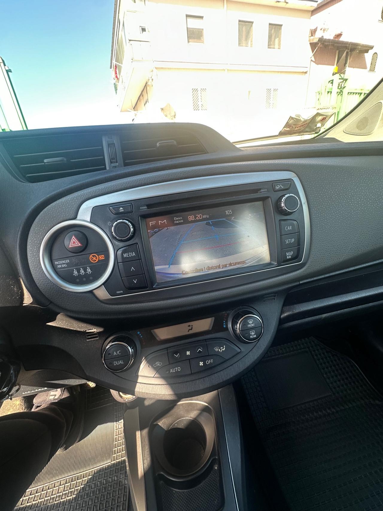 Toyota Yaris 1.0 5 porte Lounge