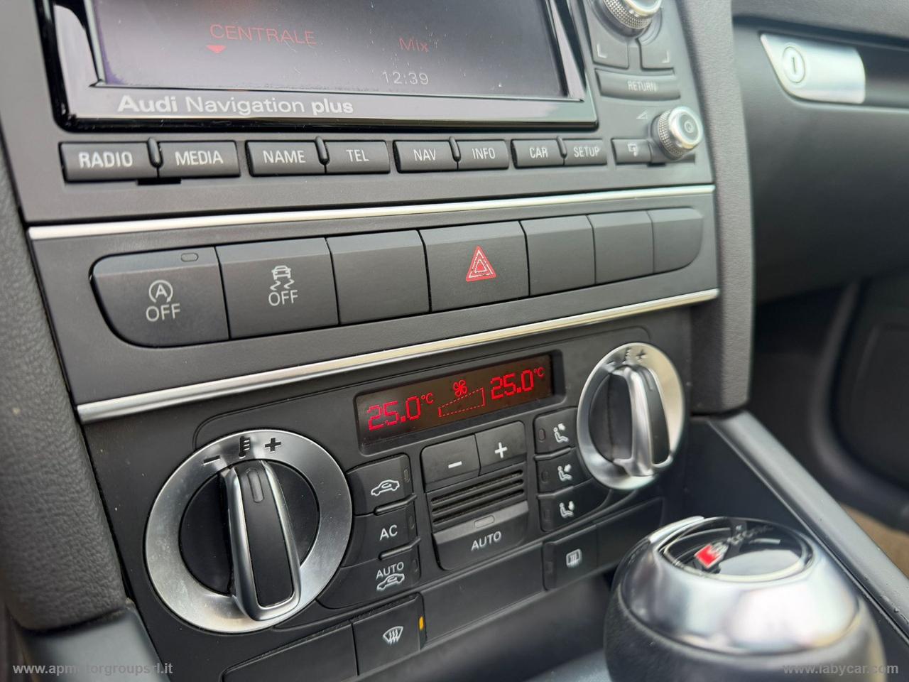 AUDI A3 CABRIO 2.0 TDI S tronic Ambition S-LINE