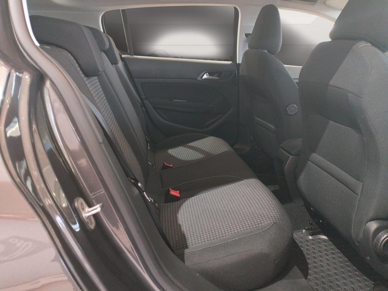 Peugeot 308 5p 1.5 bluehdi Active *99.000 KM*