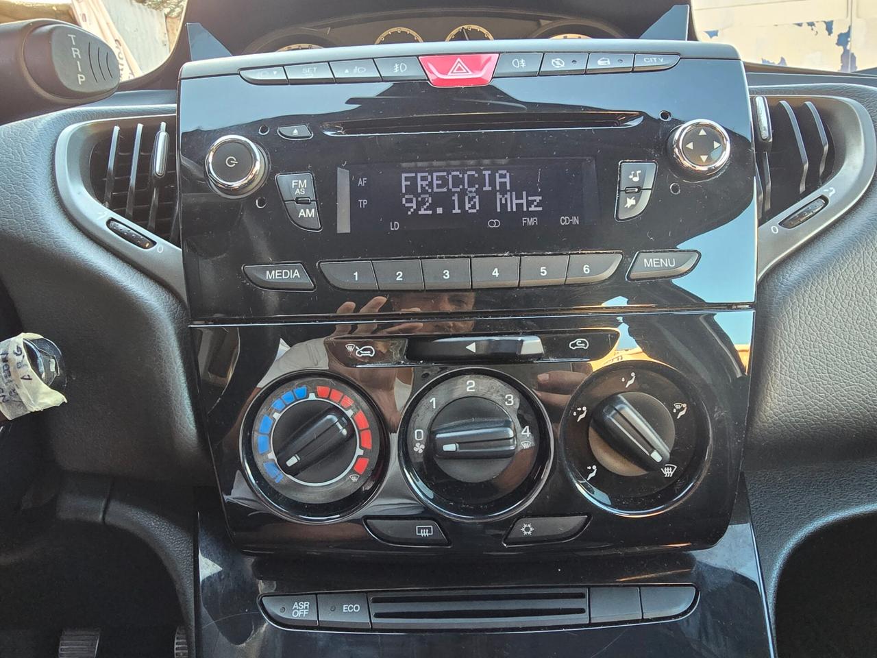 Lancia Ypsilon 0.9 TwinAir 85cv full opt 2013