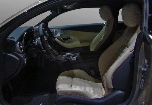 Mercedes-Benz Classe C-C205 2018 Coupe - C Coupe 220 d Premium Plus auto