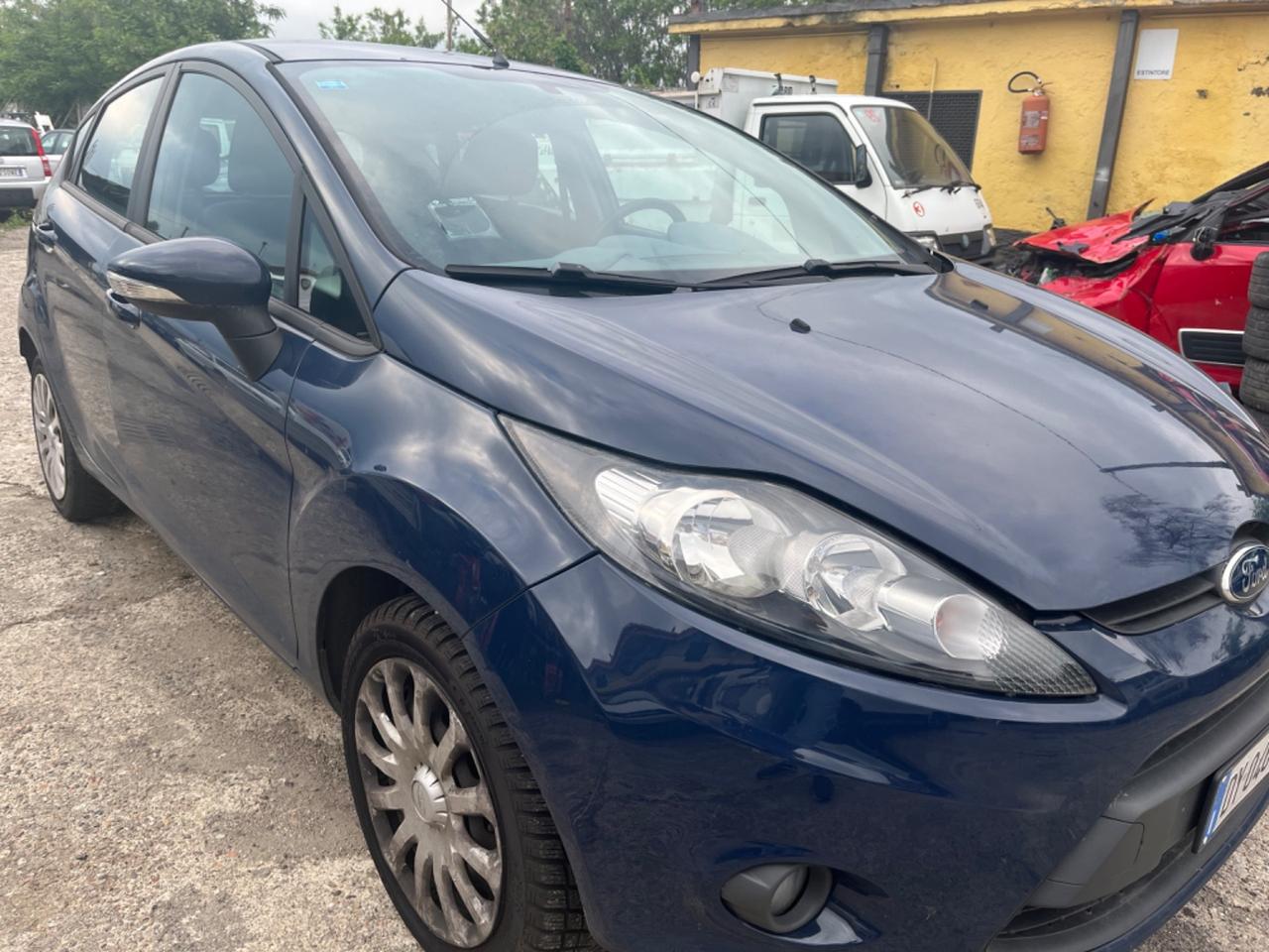 Ford Fiesta 1.4 gpl 2010 testa ko