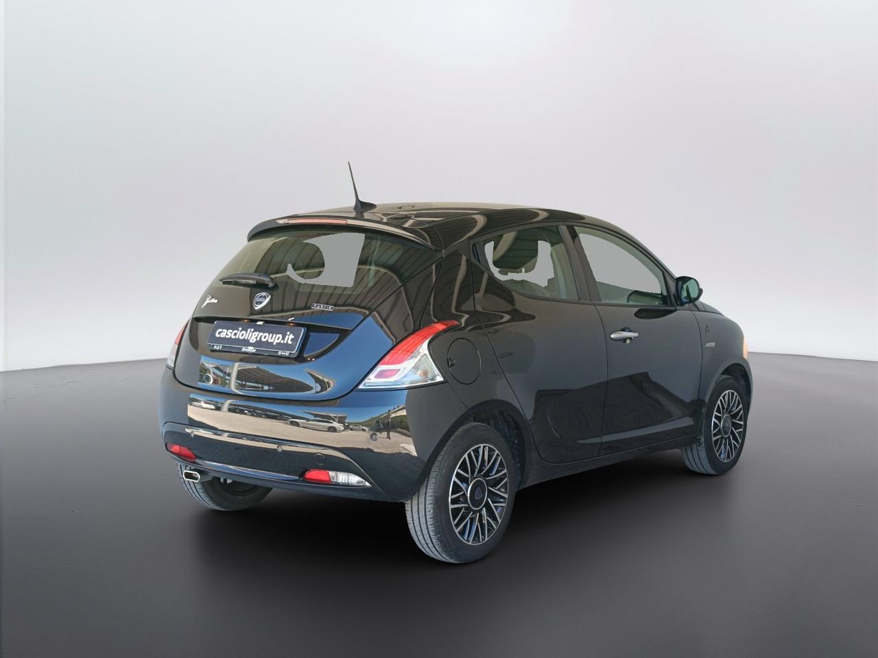 LANCIA Ypsilon III 2021 - Ypsilon 1.0 firefly hybrid Alberta Ferretti s&s 70cv
