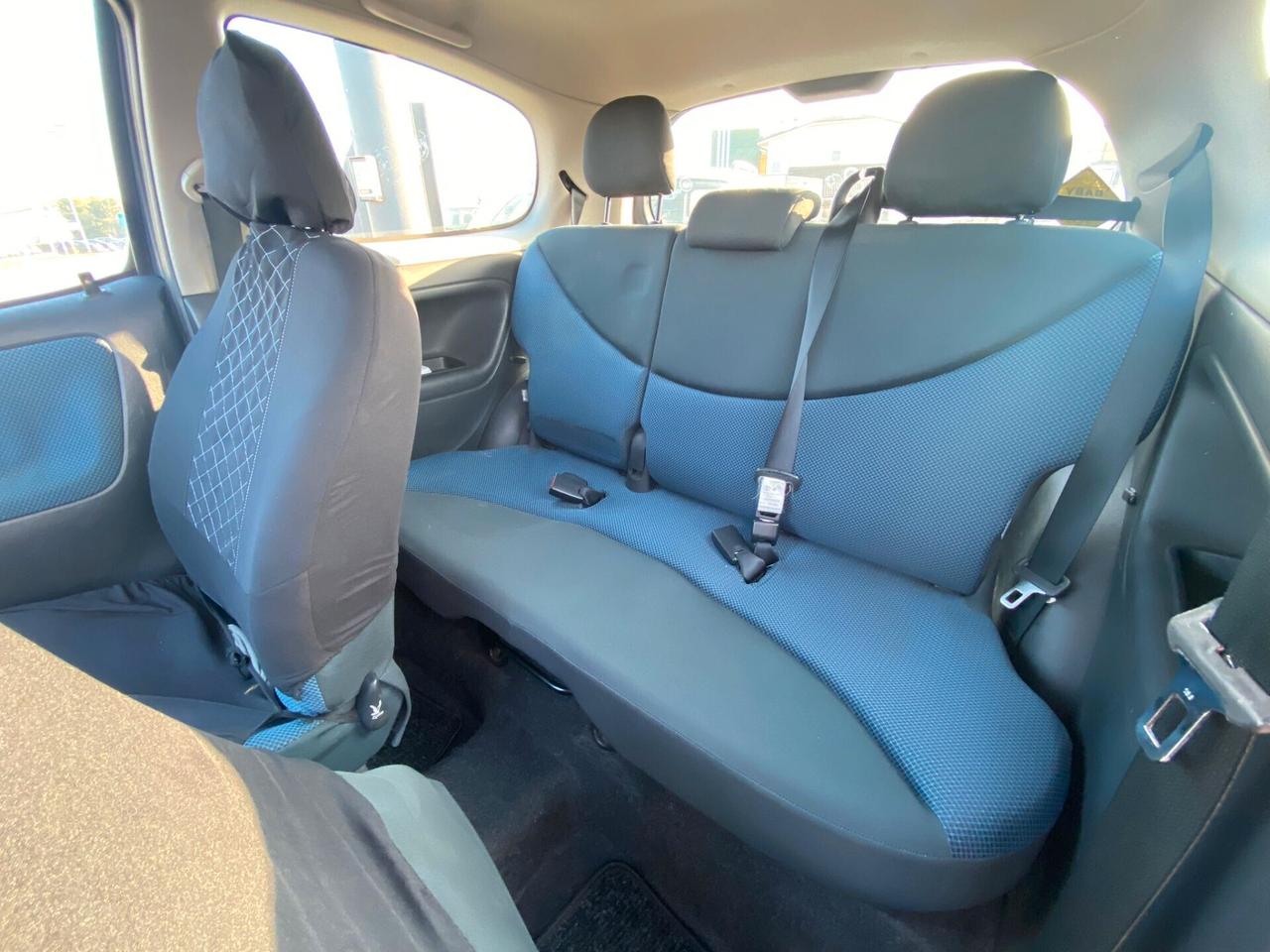 Toyota Yaris 1.0 3 porte Sol