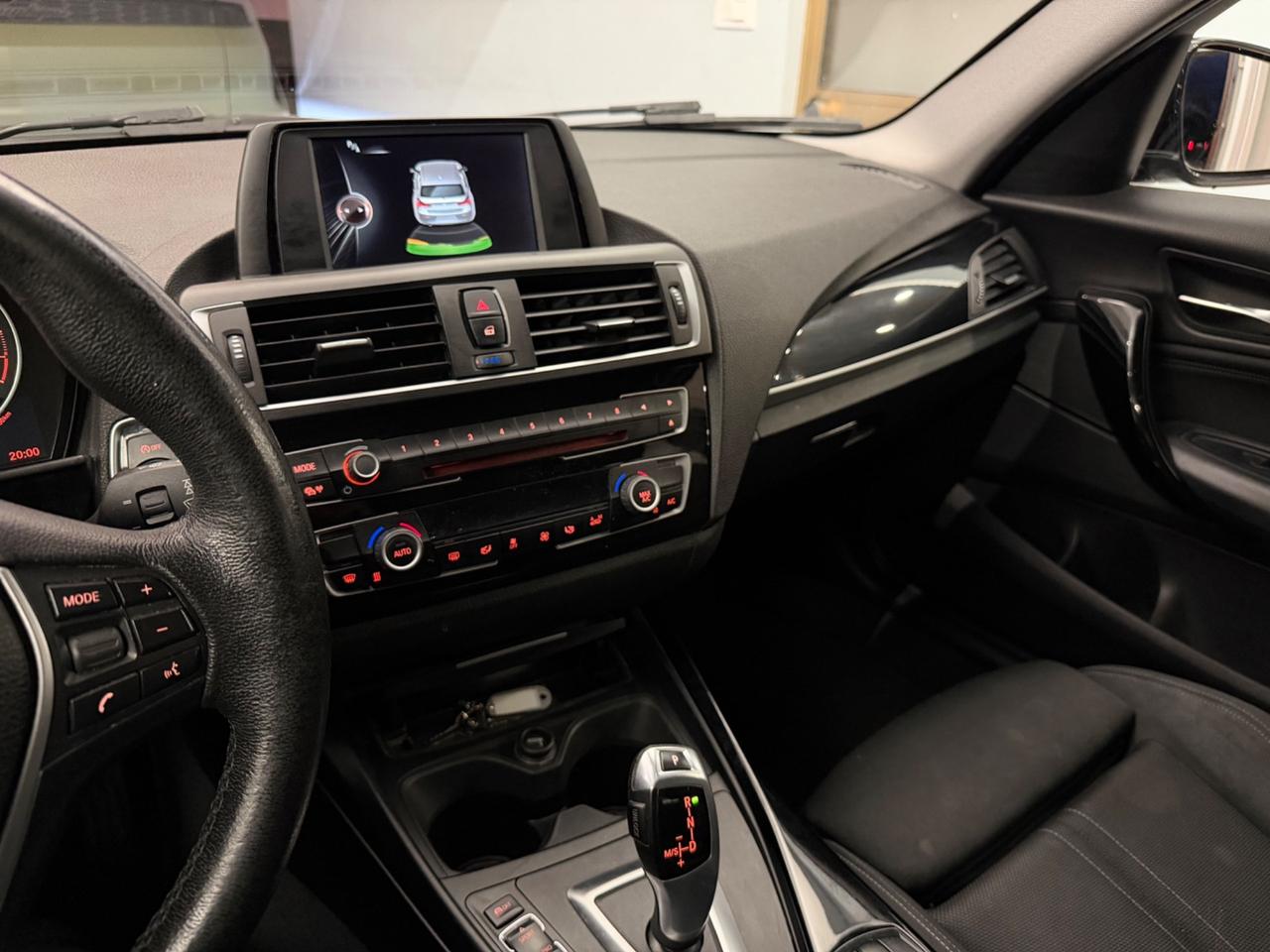 BMW 118d 5p. Urban Automatica