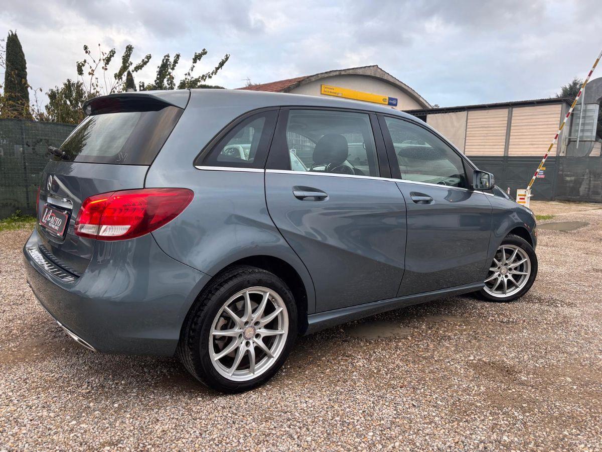 MERCEDES - Classe B - B 200 Automatic 4Matic Premium