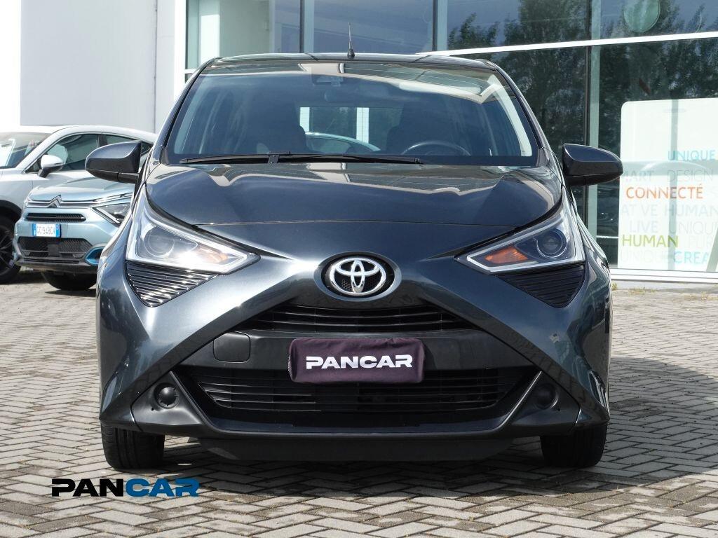 Toyota Aygo Connect 1.0 VVT-i 72 CV 5 porte x-play