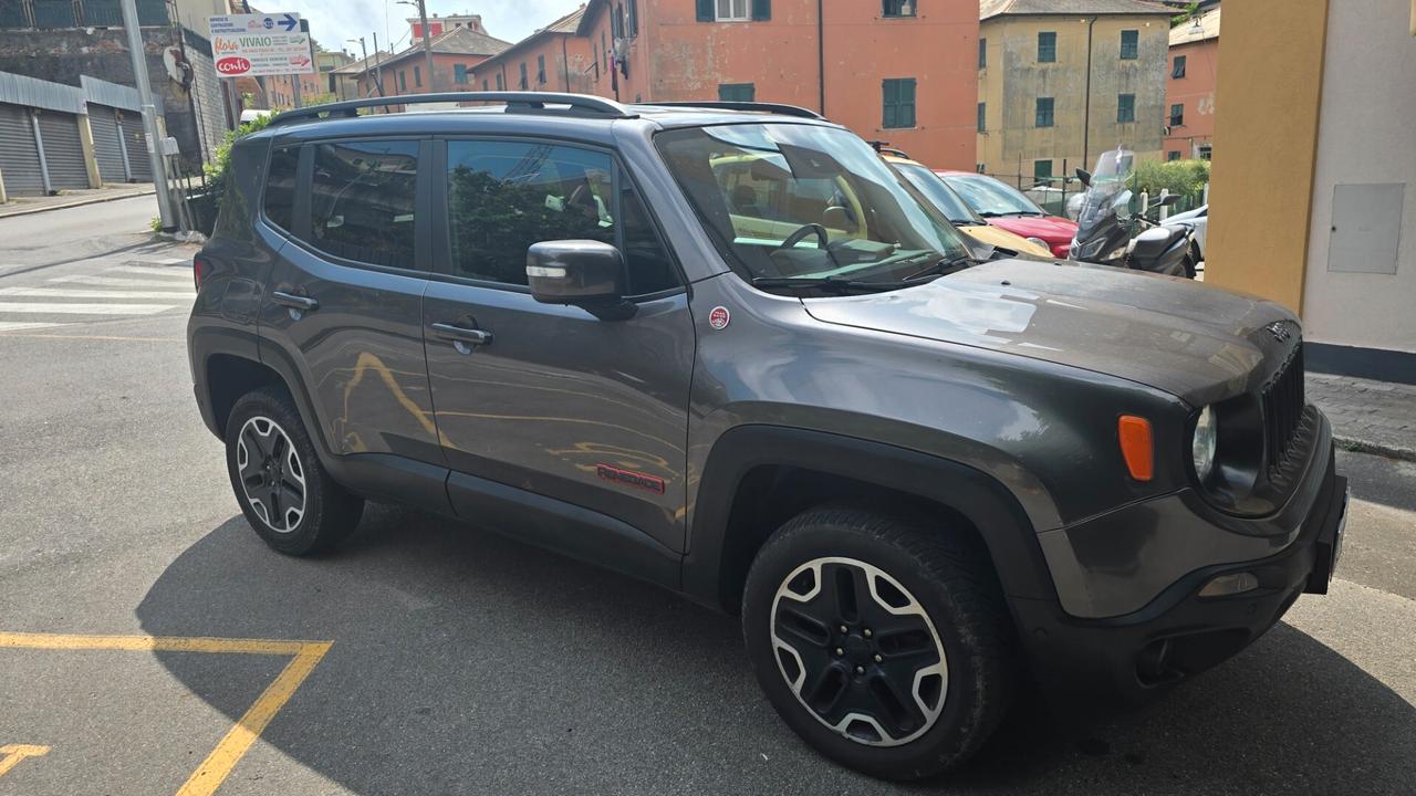 Jeep Renegade 2.0 Mjt 170CV 4WD Active Drive Low Trailhawk