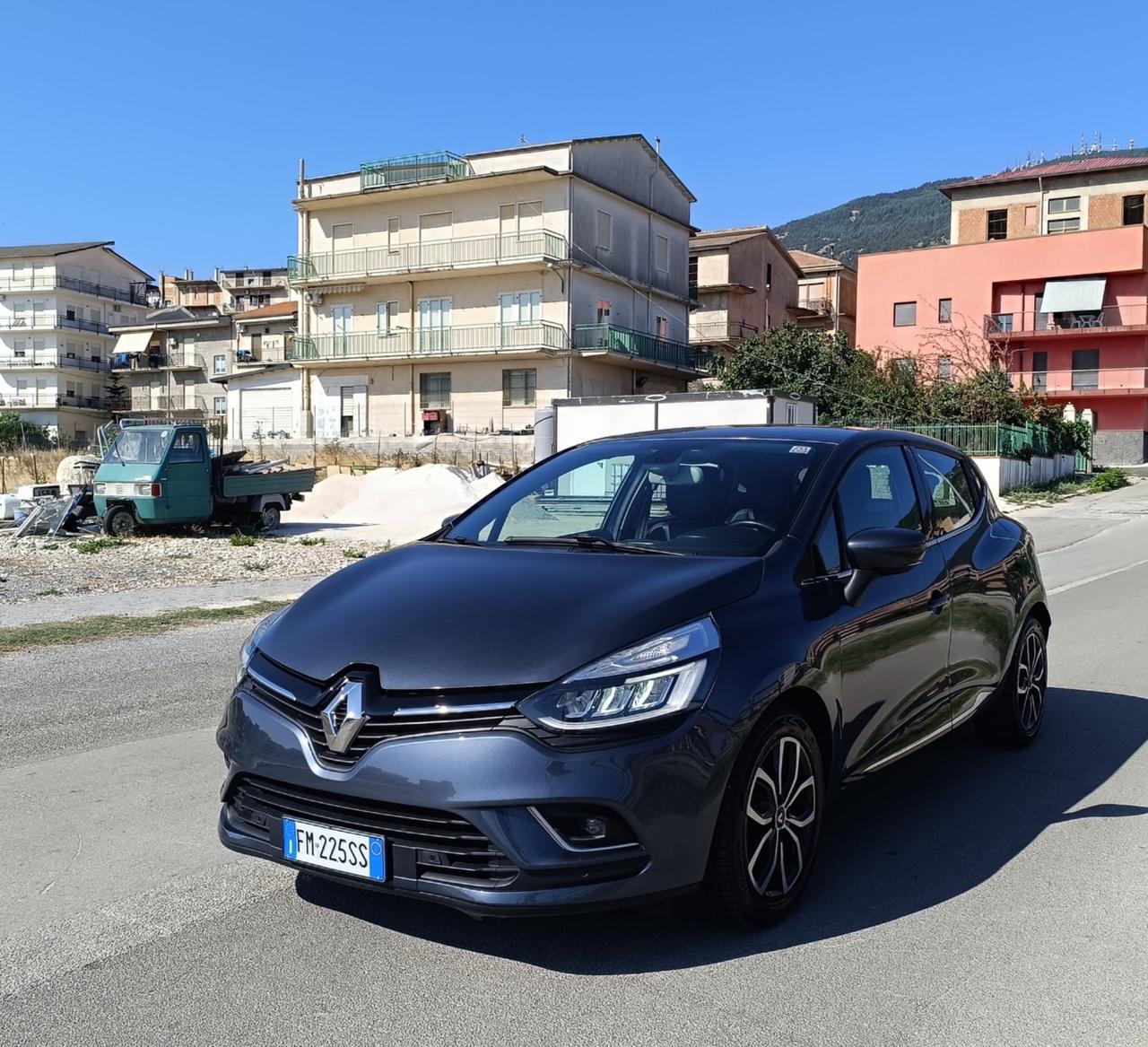 Renault Clio dCi 8V 75 CV Start&Stop 5 porte Energy Intens