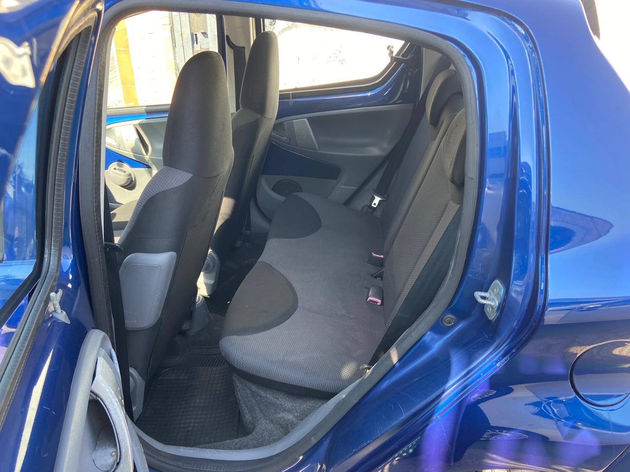 Toyota Aygo 1.0 12V VVT-i 5 porte AUTOMATICA