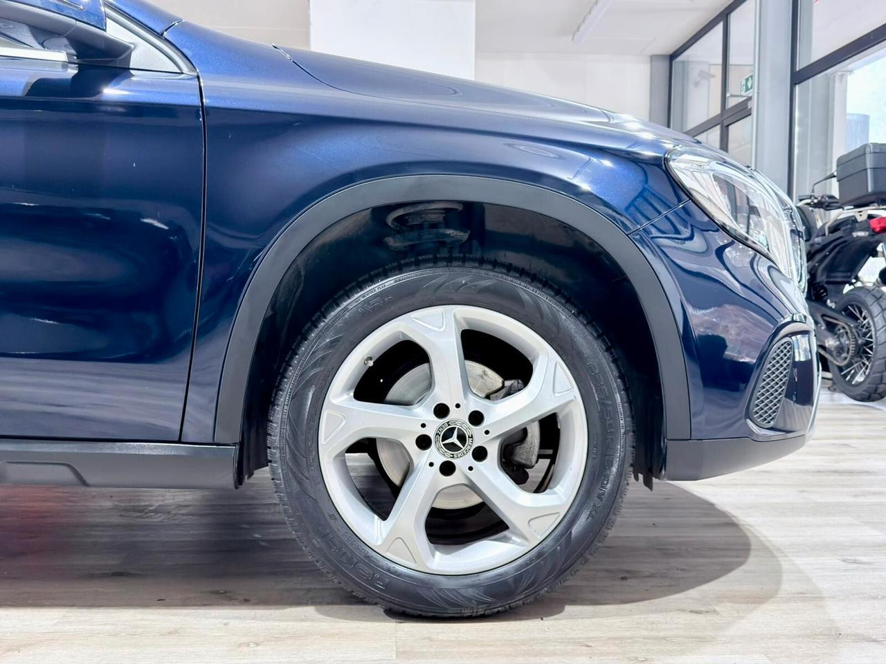 MERCEDES GLA 180d PREMIUM MANUALE 2017