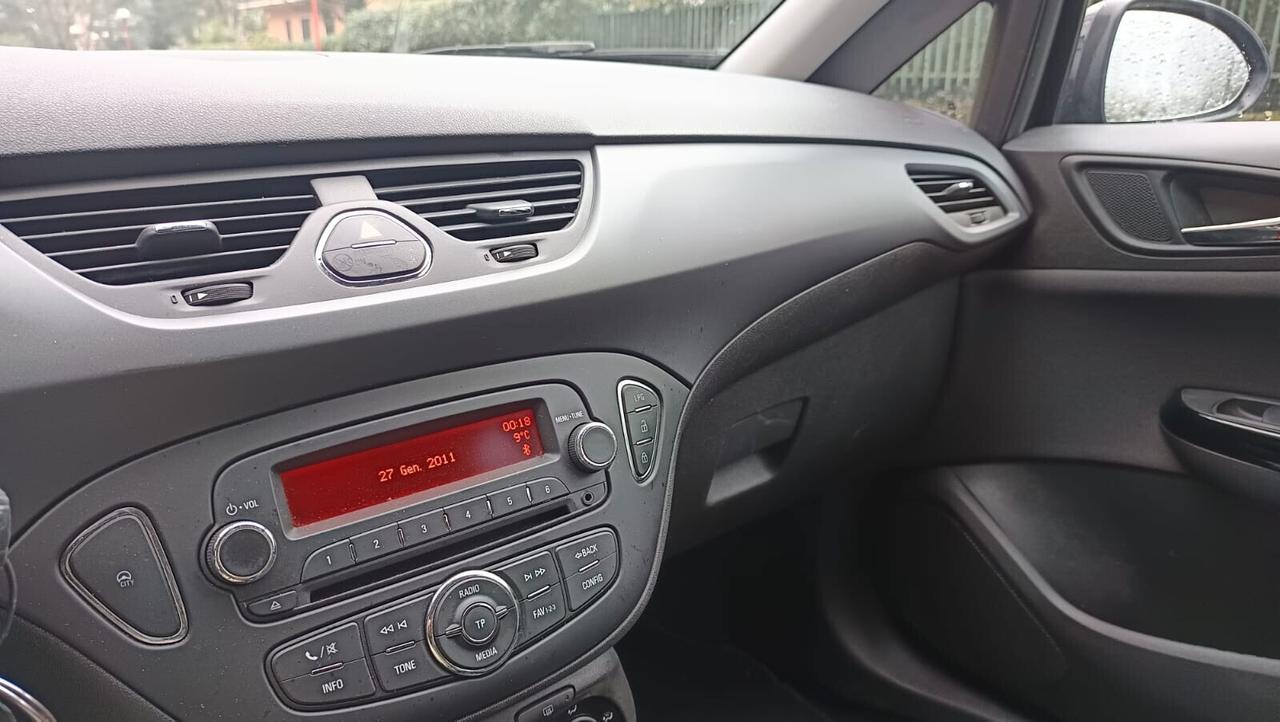 Opel Corsa 1.4 90CV GPL Tech 5 porte