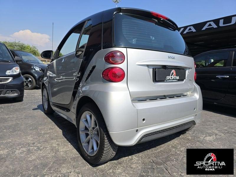 smart fortwo SERVOSTERZO PELLE NAVI UNIPRO!