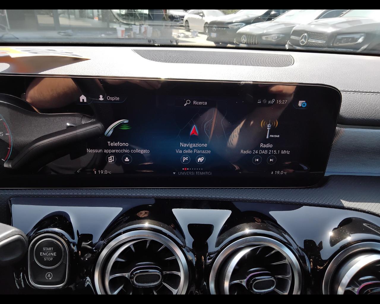Mercedes-Benz Classe A - W177 2018 - A 180 d Premium Night edition auto