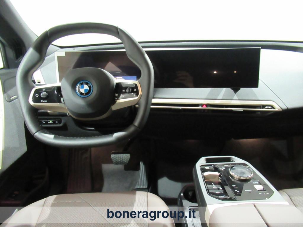 BMW iX 50 pacchetto sportivo xDrive