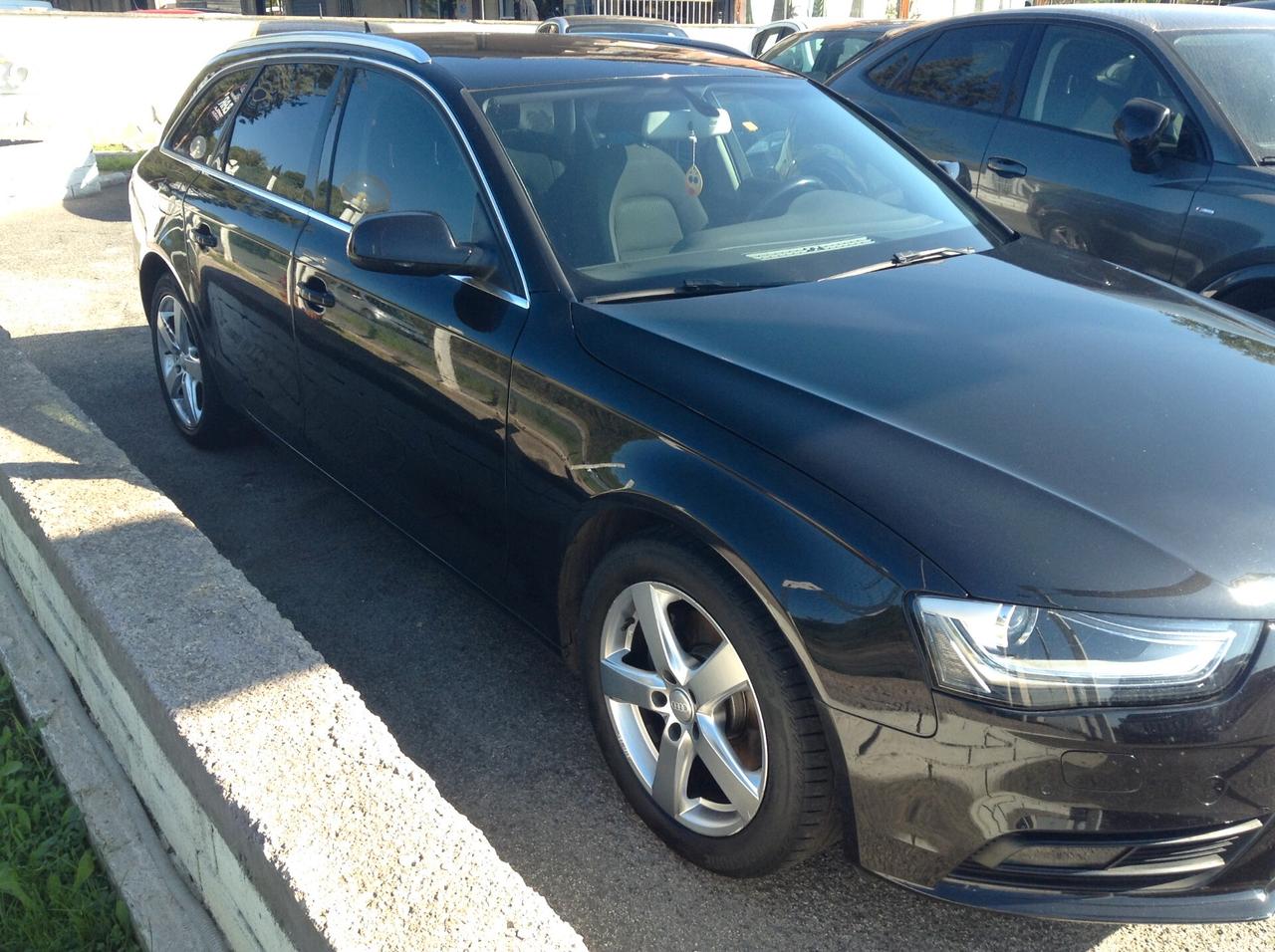 Audi A4 Avant 2.0 TDI clean diesel Business Plus NAVIGATORE, SENSORI PARK ANTERIORI E POSTERIORI, PORTELLONE ELETTRICO, VETRI OSCURATI!!!