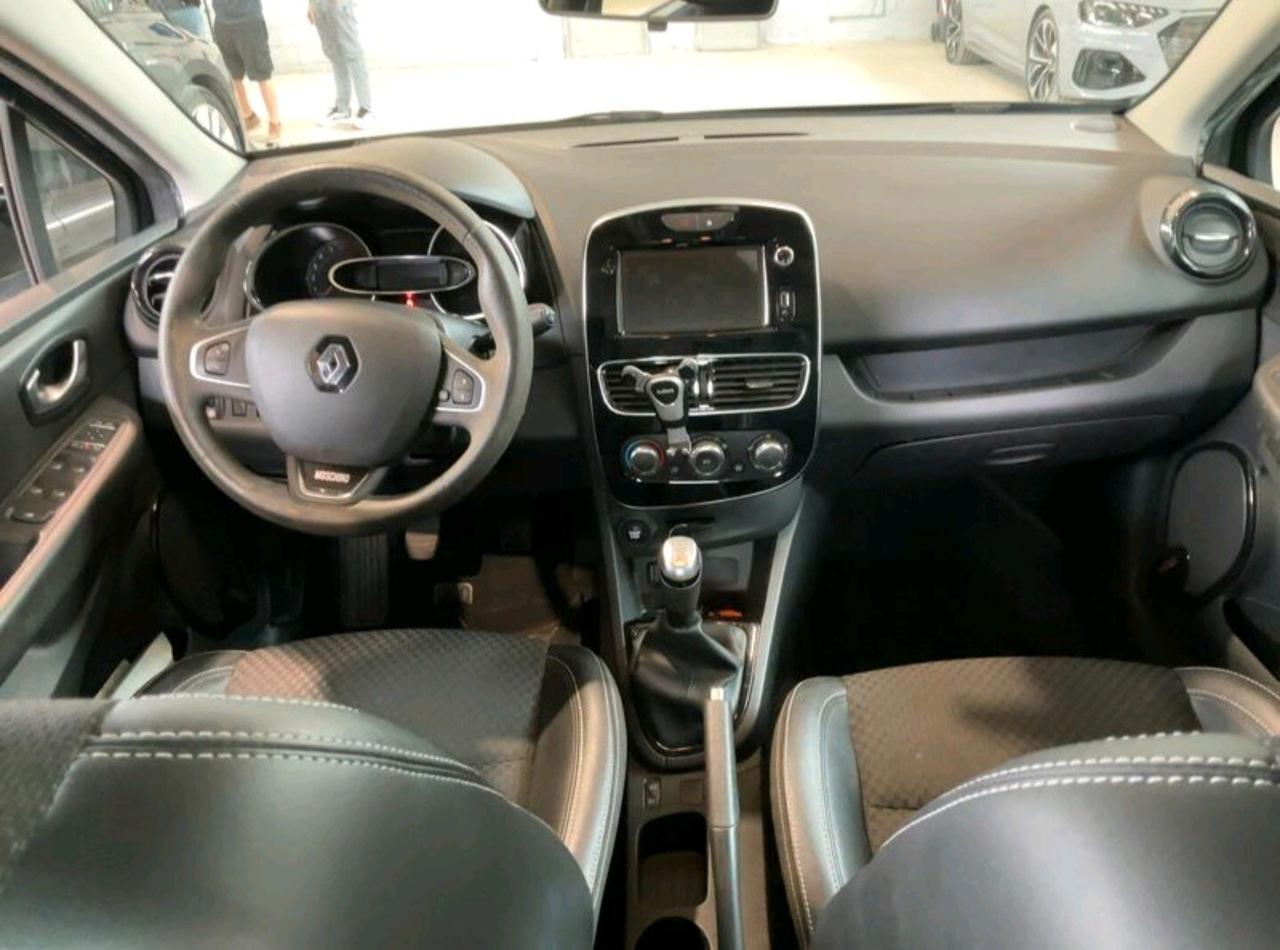 Renault Clio TCe 12V 90 CV 5 porte Moschino Zen