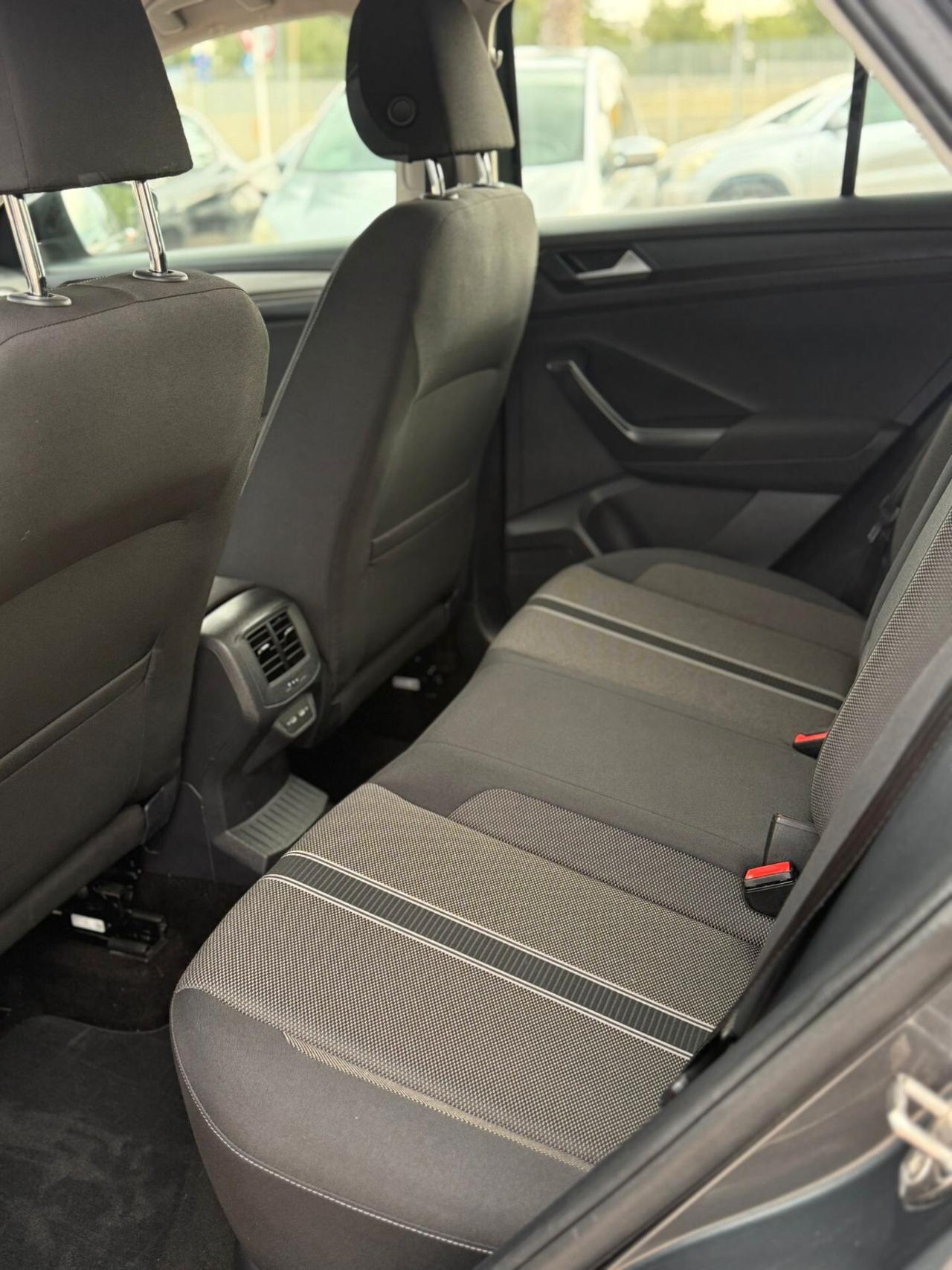 Volkswagen T-Roc 1.0 TSI Business BlueMotion Technology