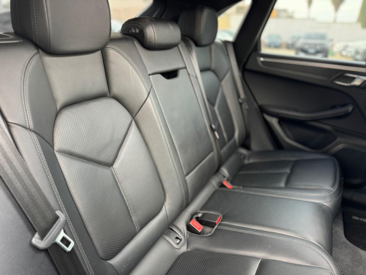 Porsche Macan 2.0 245 CV TETTO APRIBILE