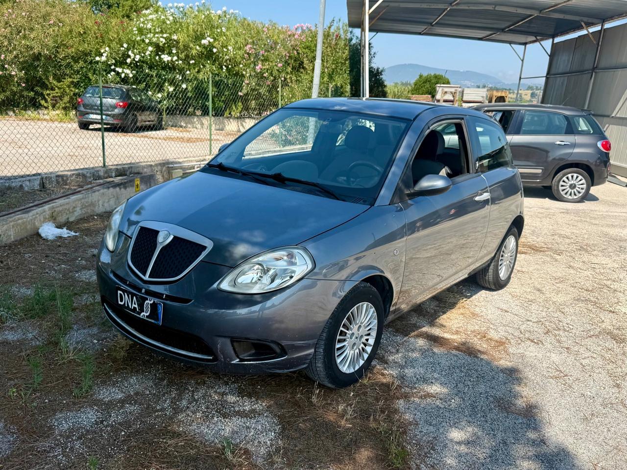 Lancia Ypsilon 1.2 Benzina/Metano NEOPATENTATI