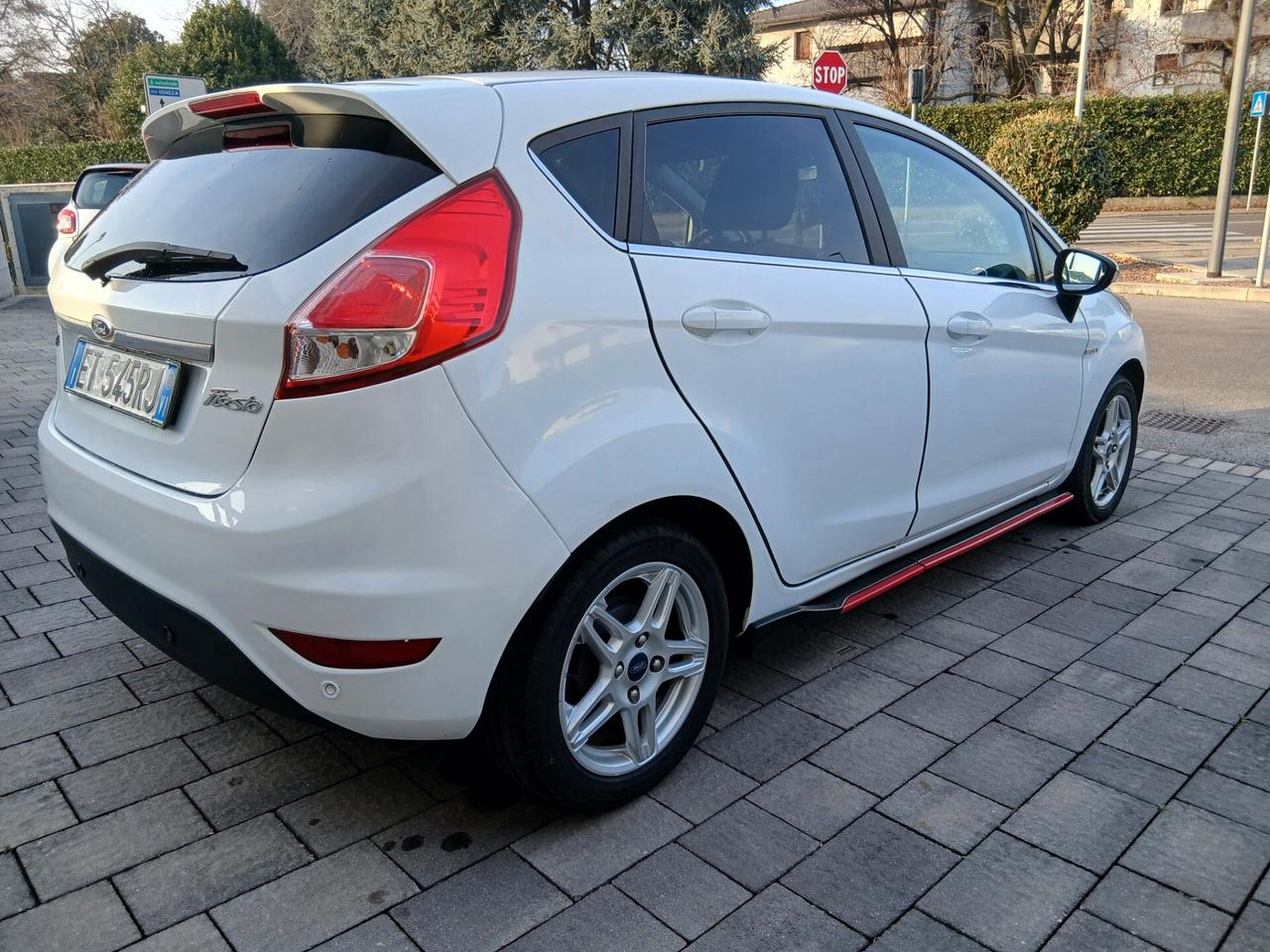 Ford Fiesta 1.2 60CV 5 porte Titanium giusta per neo patentati