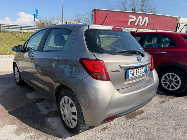 TOYOTA Yaris 1.5 Hybrid 5 porte Active