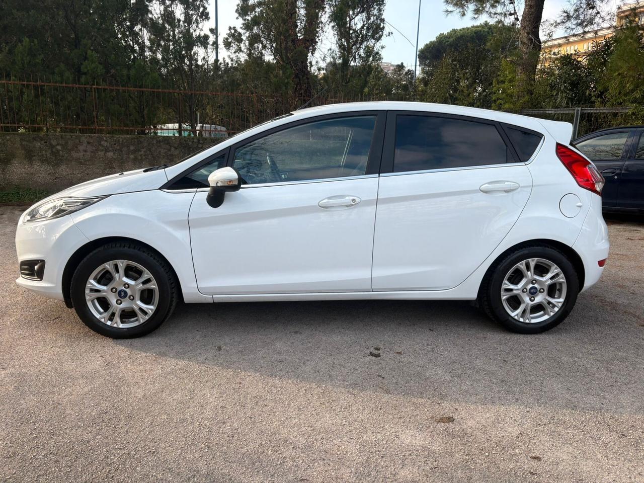 FORD FIESTA 1.2 Titanium - 2016