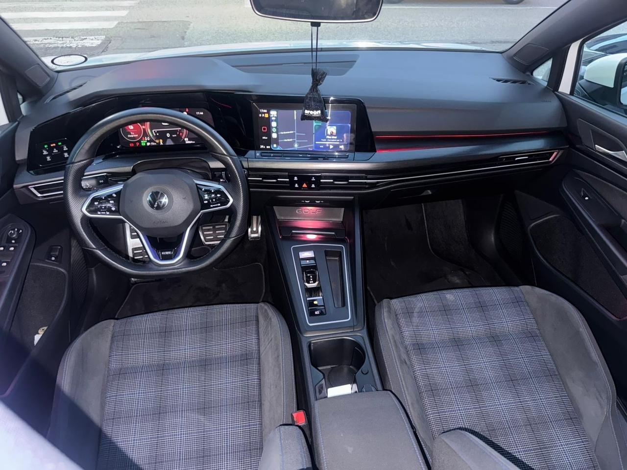 VOLKSWAGEN Golf GTE ibrido 245cv Finanziabile