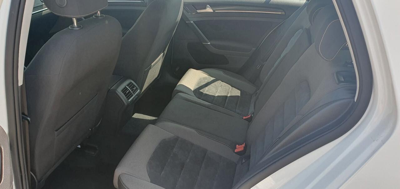 Volkswagen Golf 1.6 Tdi 110 CV DSG 5p. Executive