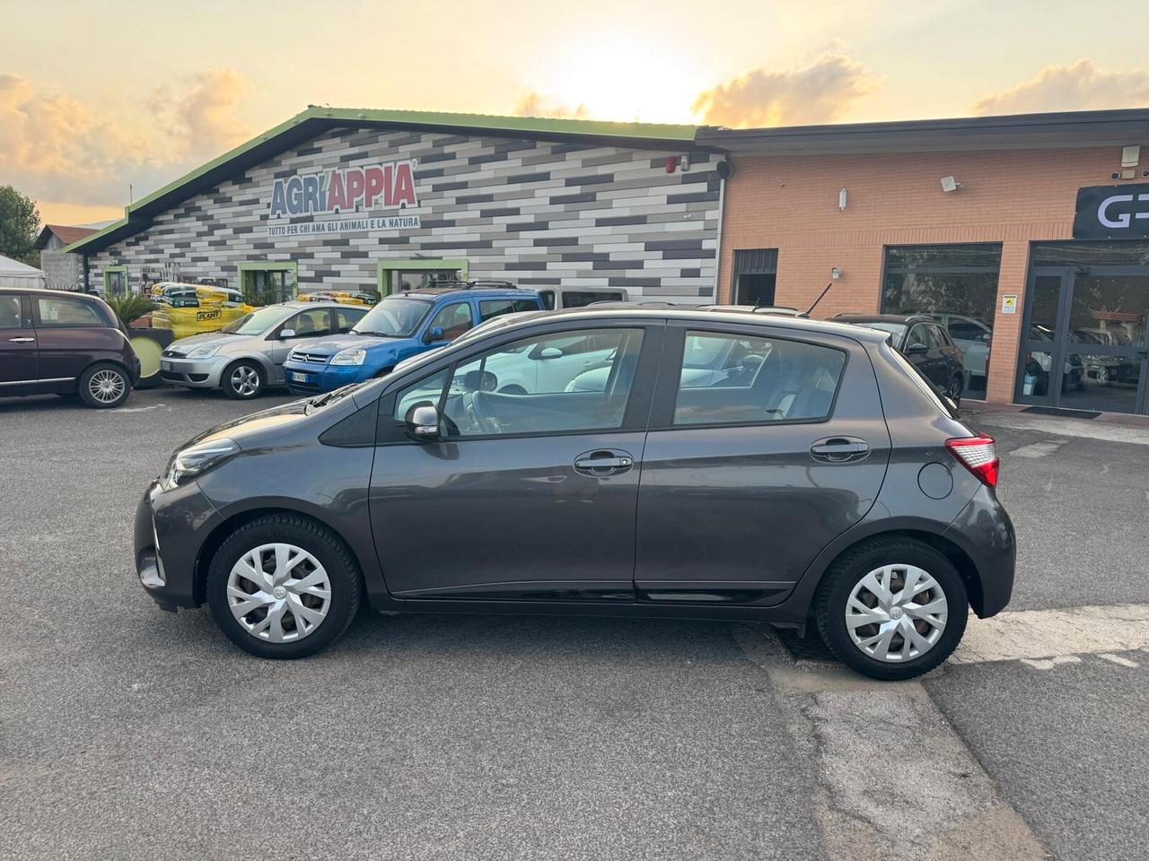 Toyota Yaris 1.0 BENZ 72CV 5P ACTIVE FULL OPTIONAL 2019