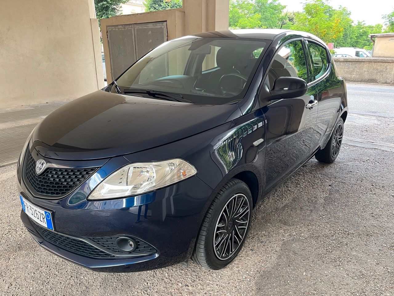 Lancia Ypsilon 1.2 69 CV 5 porte Gold