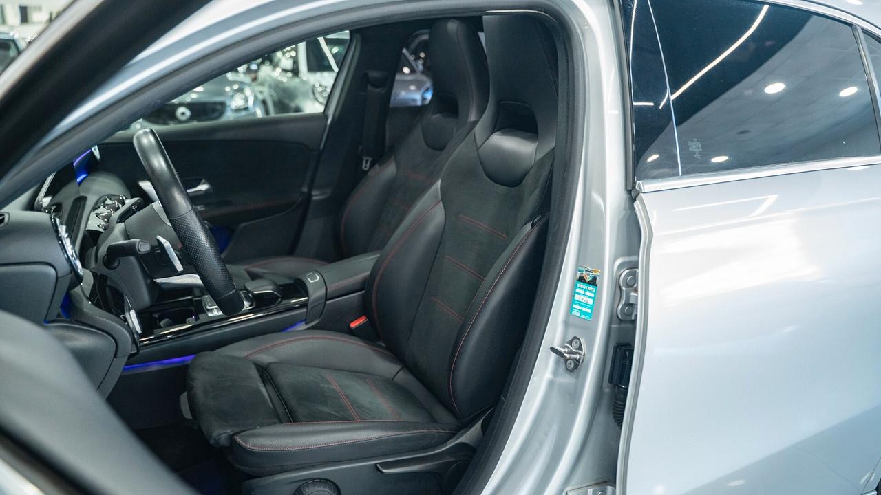 Mercedes-benz A 180 D PREMIUM PLUS AMG TETTO PACK LUCI XENO NAVI PELLE FULL OPTIONAL