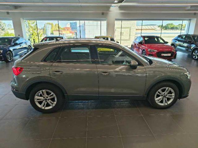 AUDI Q3 35 TDI quattro S tronic Business