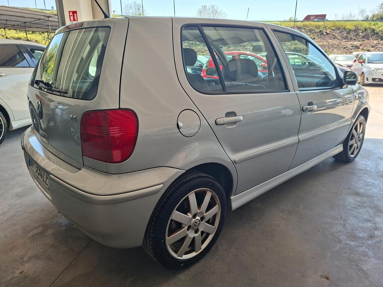 Volkswagen Polo 1.4 16V cat 5p. Highline