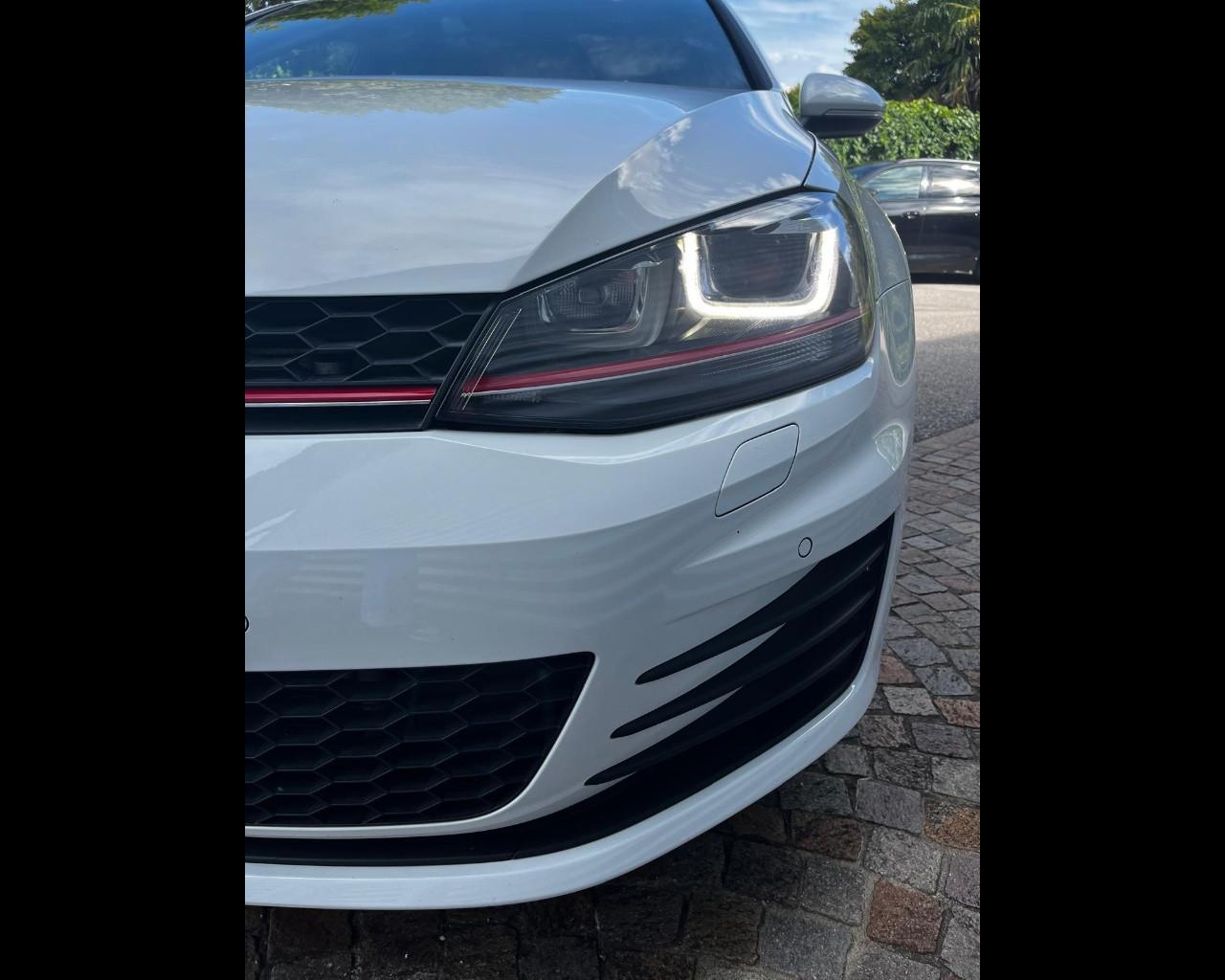 VOLKSWAGEN GOLF GTI PERFORMANCE DSG
