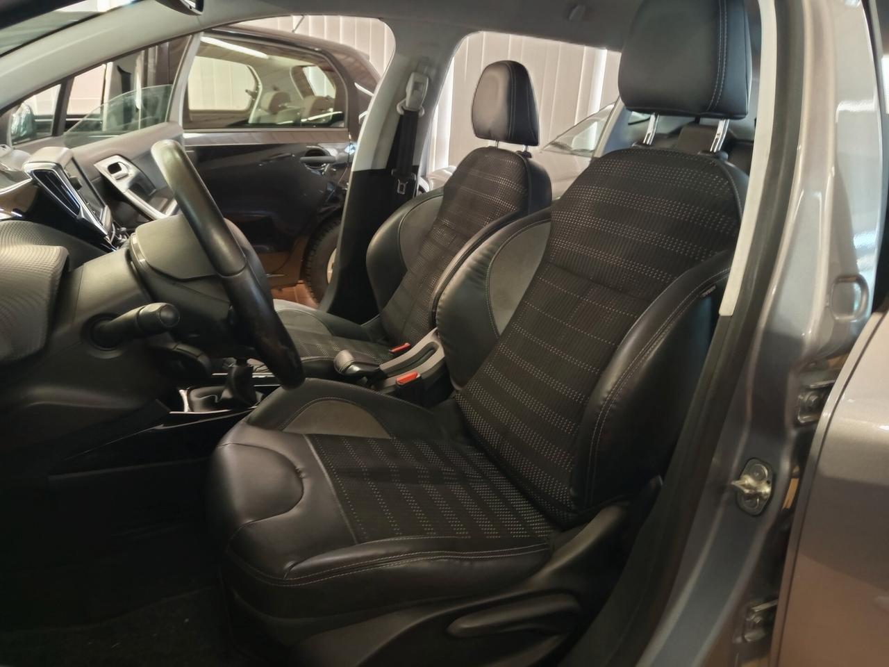 Peugeot 2008 1.6 diesel,154 Mila chilometri. Ok neopatentati