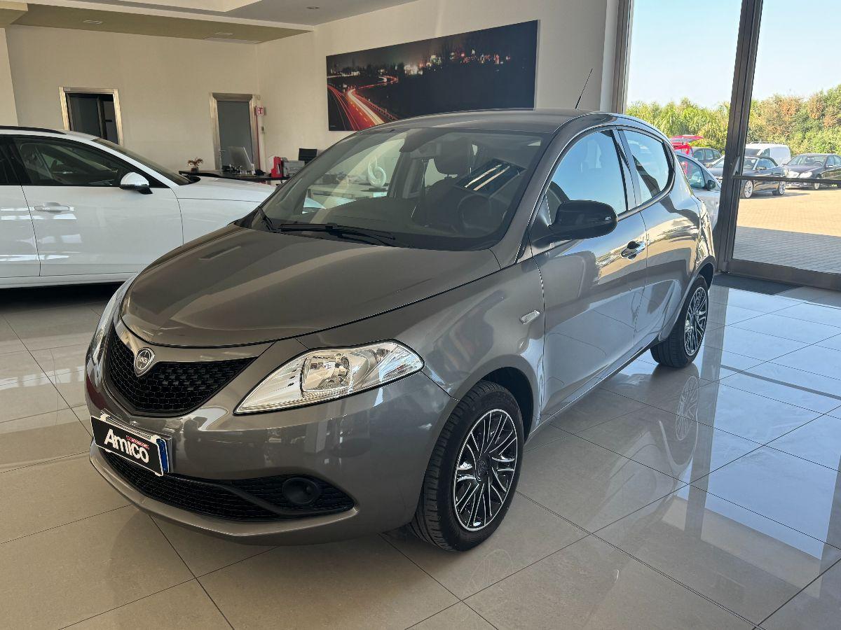 LANCIA - Ypsilon - 1.2 69 CV 5p. S&S Platinum 20.000 Km