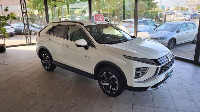 Mitsubishi Eclipse Cross  2.4 MIVEC 4WD PHEV Instyle SDA