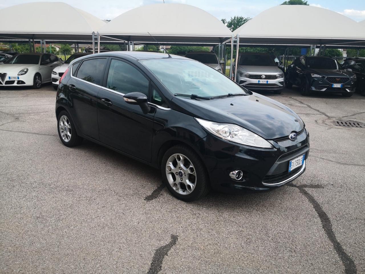 Ford Fiesta 1.4 TDCi 70CV 5 porte Titanium