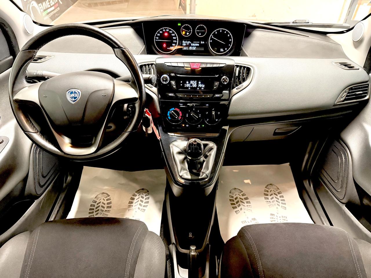 Lancia Ypsilon 1.2 69 CV 5 porte Gold