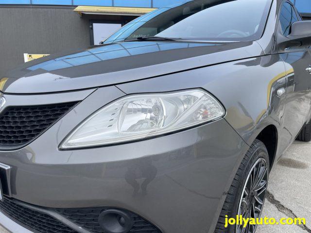 LANCIA Ypsilon 1.2 69 CV 5 porte GPL Ecochic Gold