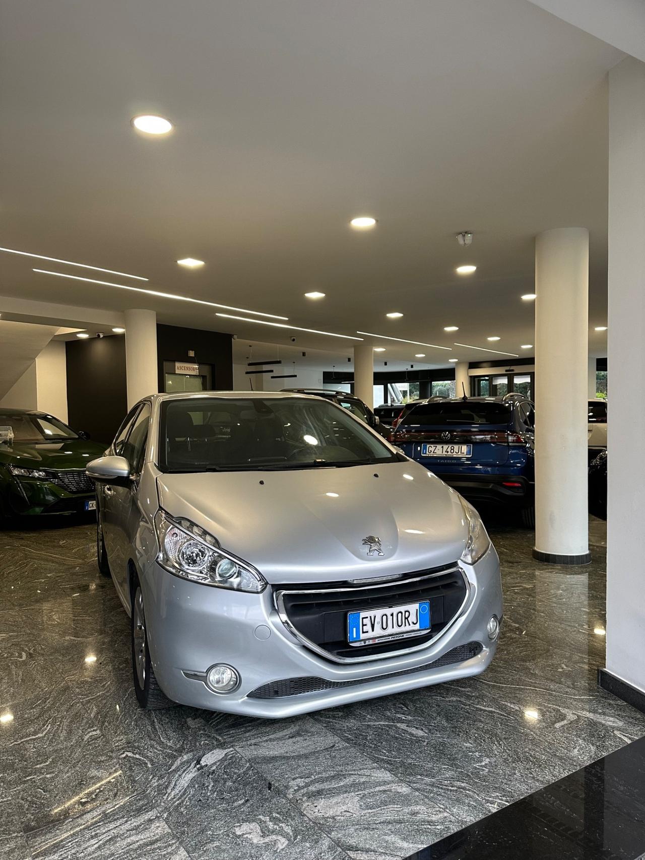 Peugeot 208 1.6 e-HDi 92 CV Stop&Start 5 porte Allure