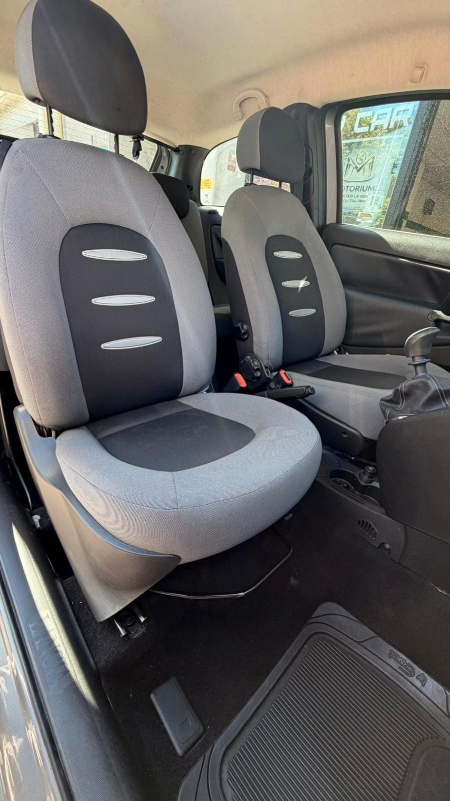 Lancia Ypsilon 1.4 Platino