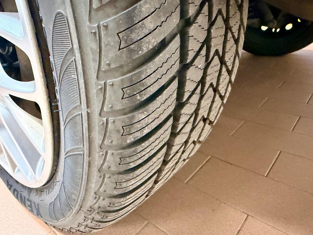 Lancia Ypsilon 1.2benz 69cv Neopat E6