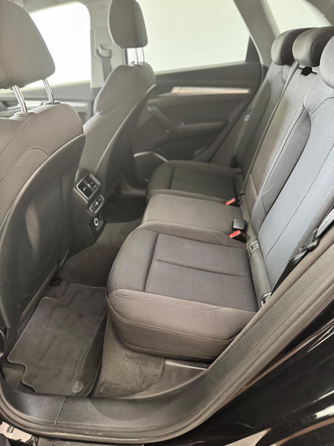 Audi Q5 40 TDI quattro S tronic Business Sport