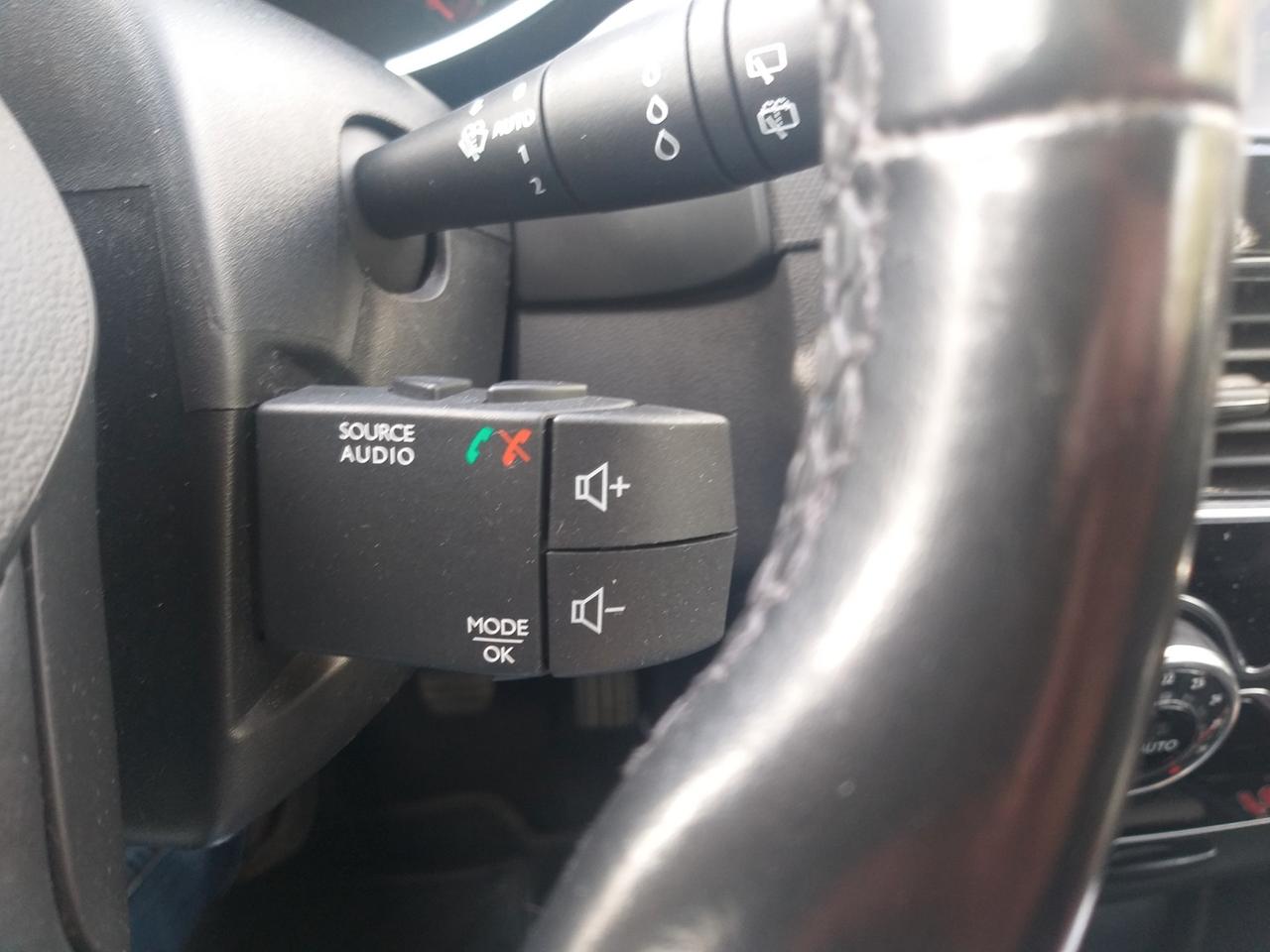 Renault Clio dCi 8V 75 CV Start&Stop 5 porte moschino Duel