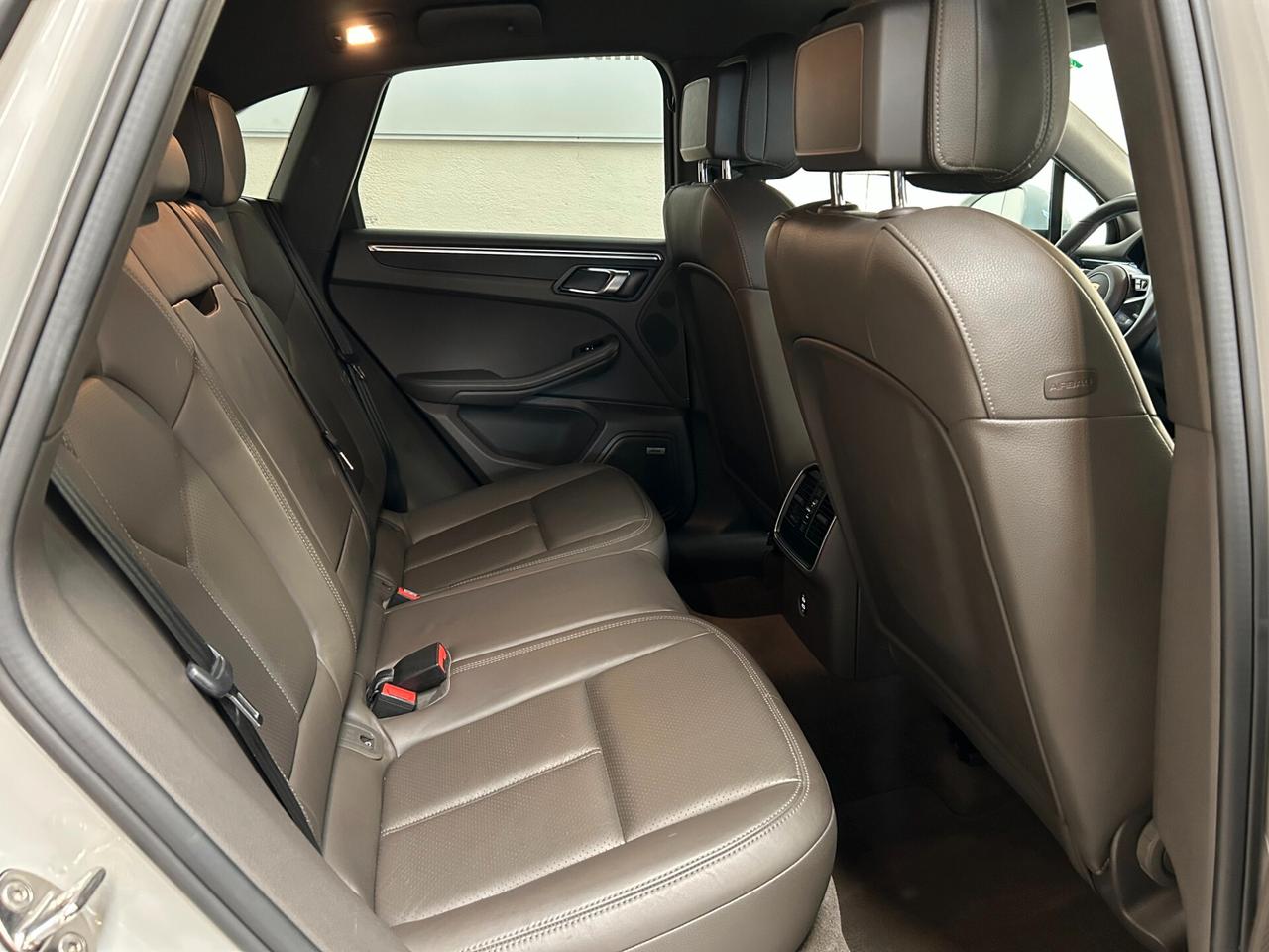 Porsche Macan 2.0 245cv pdk-Dettagli in Descrizione
