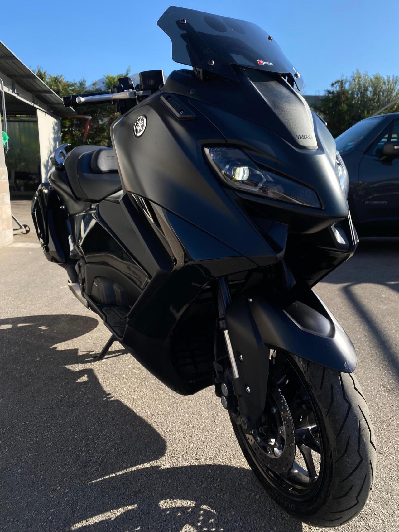 Yamaha T Max 560 black